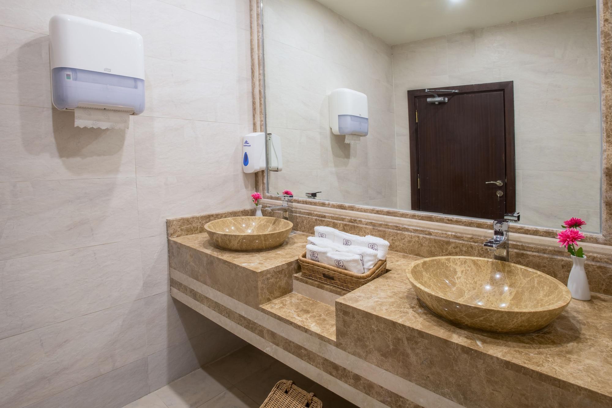 Lavona Hotel Dammam Exterior photo